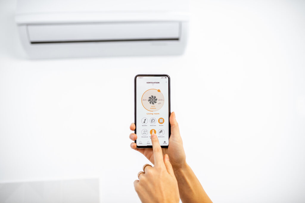 Controlling smart WiFi air conditioning at home using a smartphone app